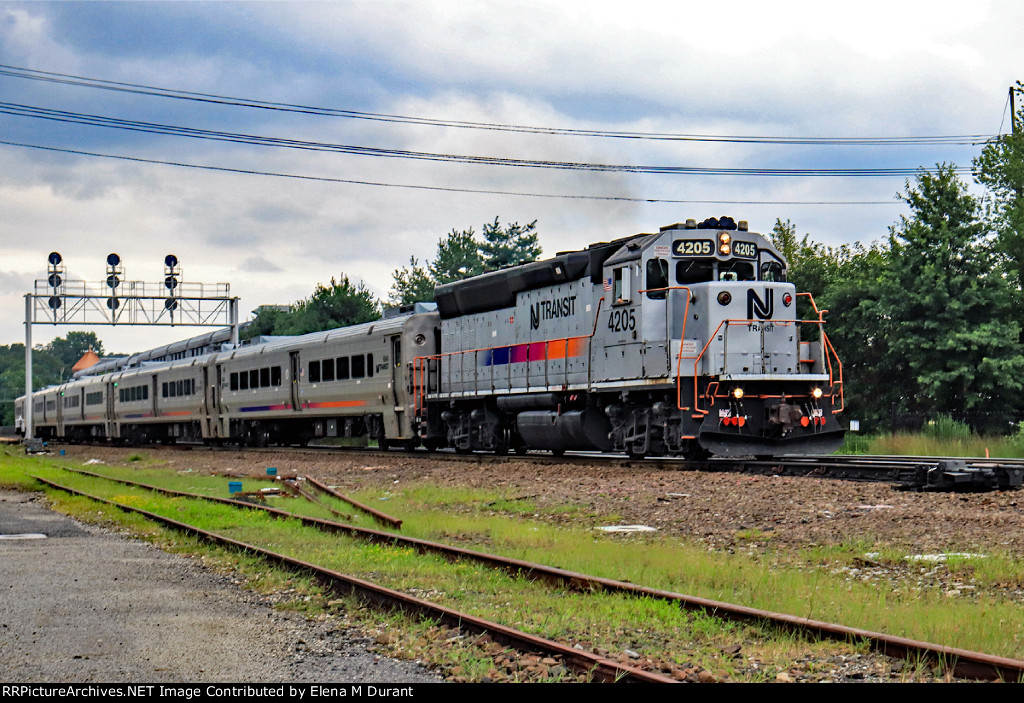 NJT 4205 on train 1163